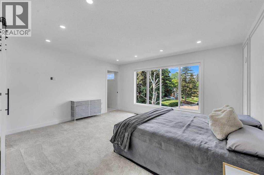 Single Family House for Sale in  Vauxhall Crescent NW Varsity Calgary 