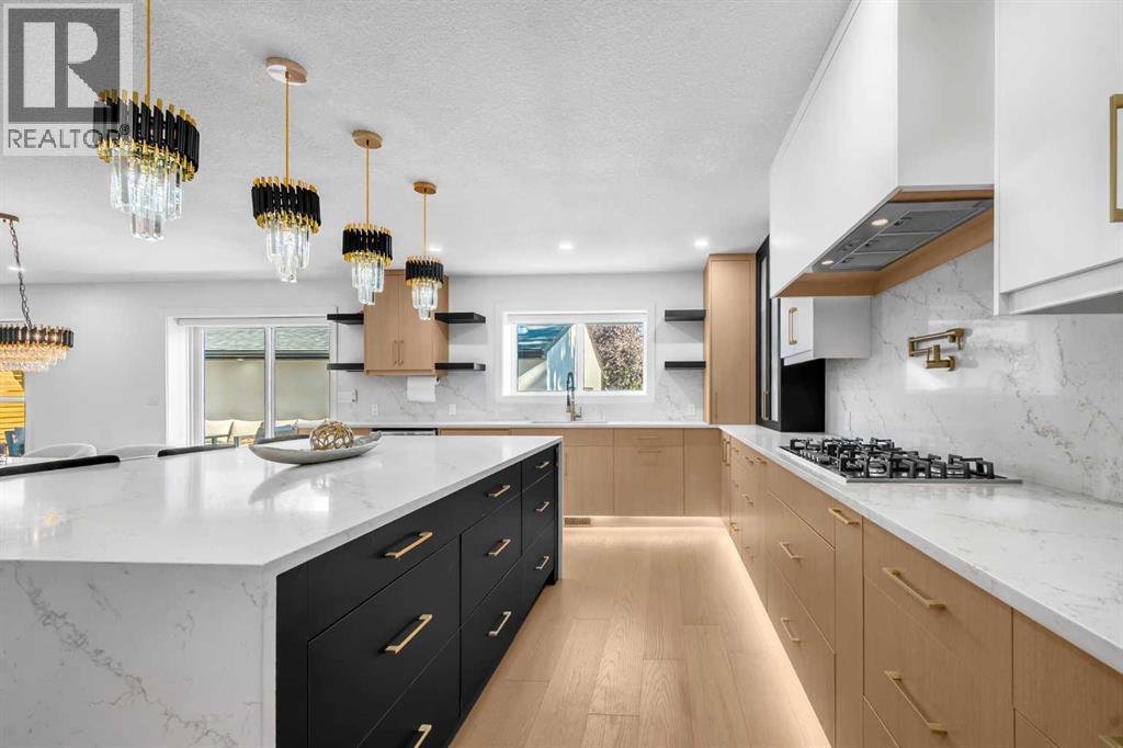 Single Family House for Sale in  Vauxhall Crescent NW Varsity Calgary 