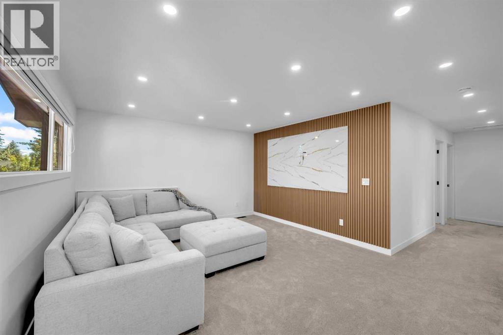 Single Family House for Sale in  Vauxhall Crescent NW Varsity Calgary 