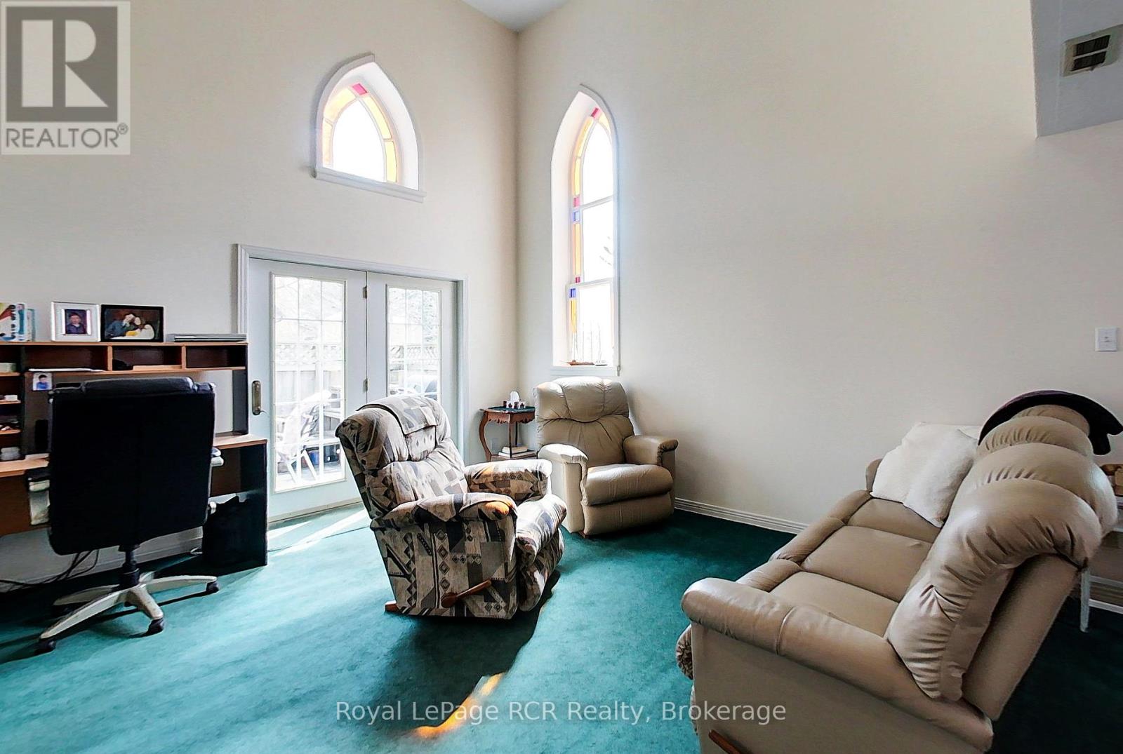 7 PETER STREET S - 13