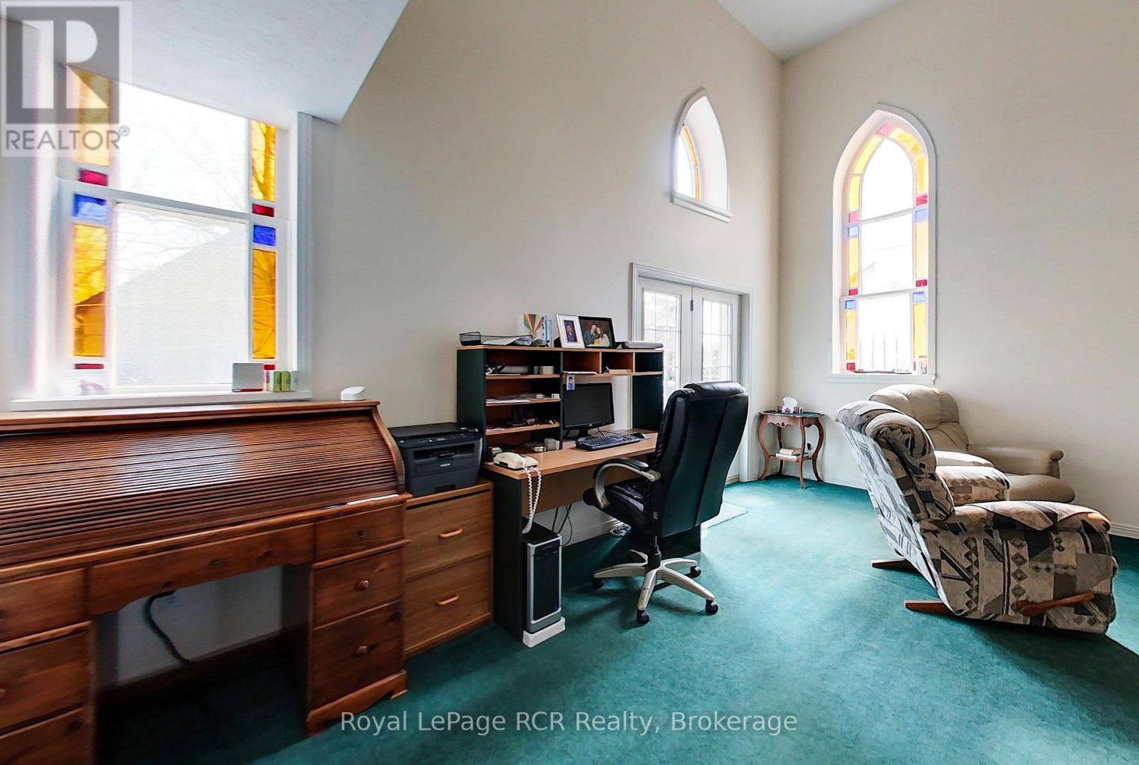 7 PETER STREET S - 16