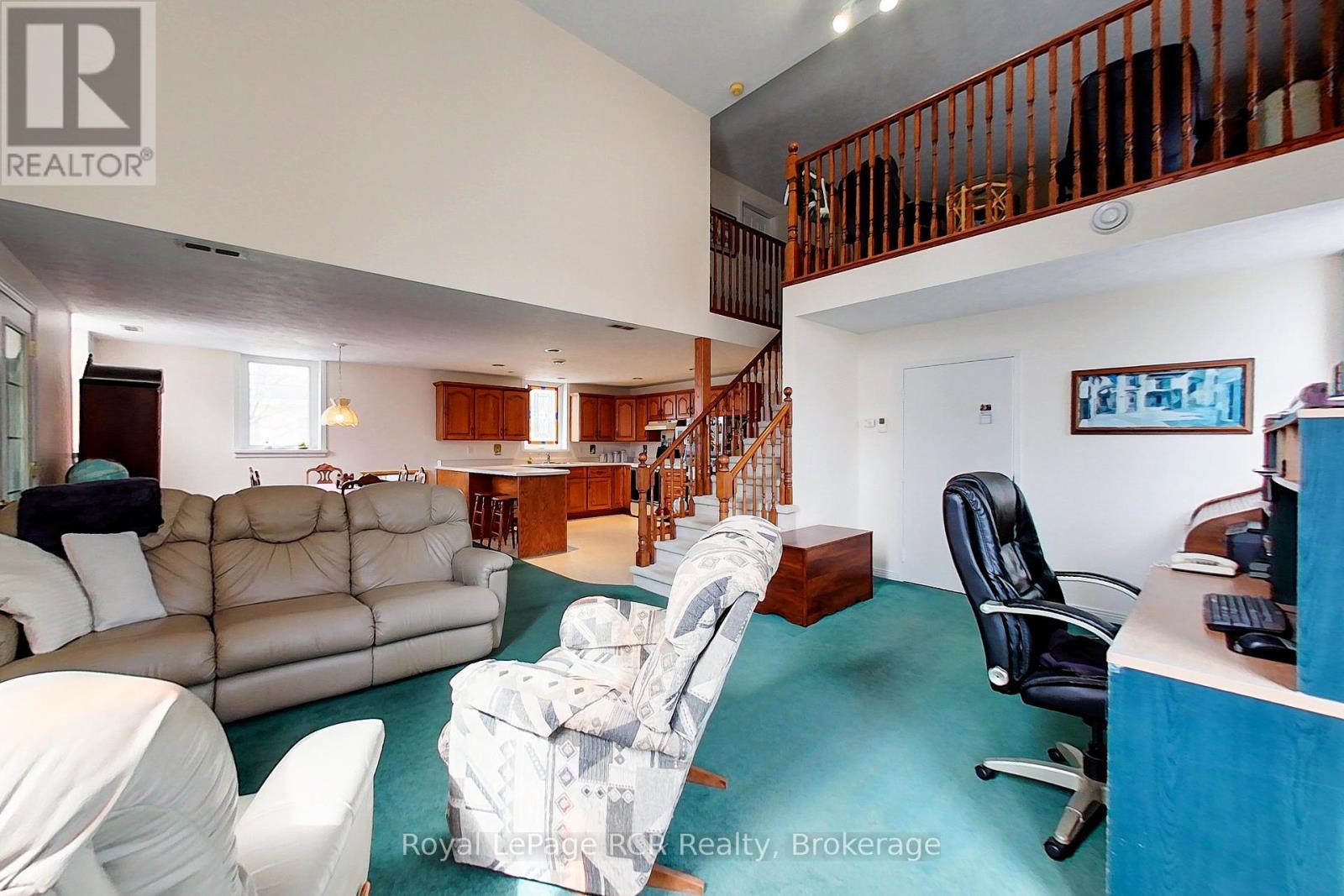 7 PETER STREET S - 17