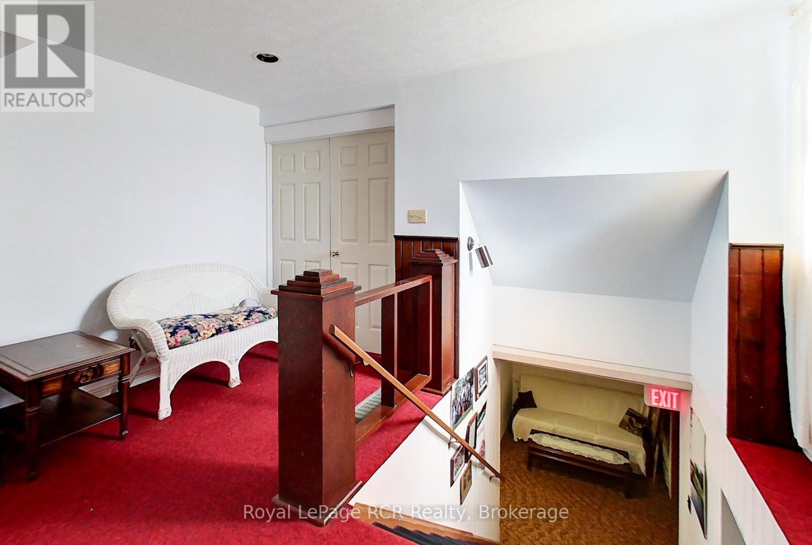 7 PETER STREET S - 30