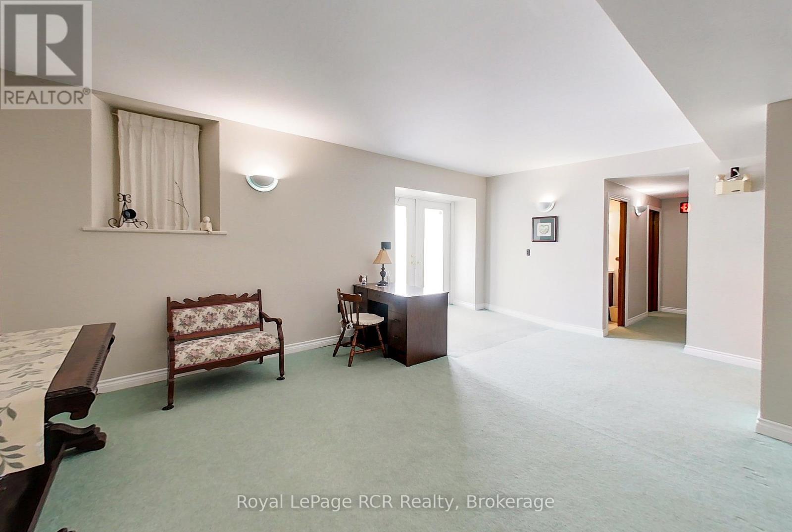 7 PETER STREET S - 37