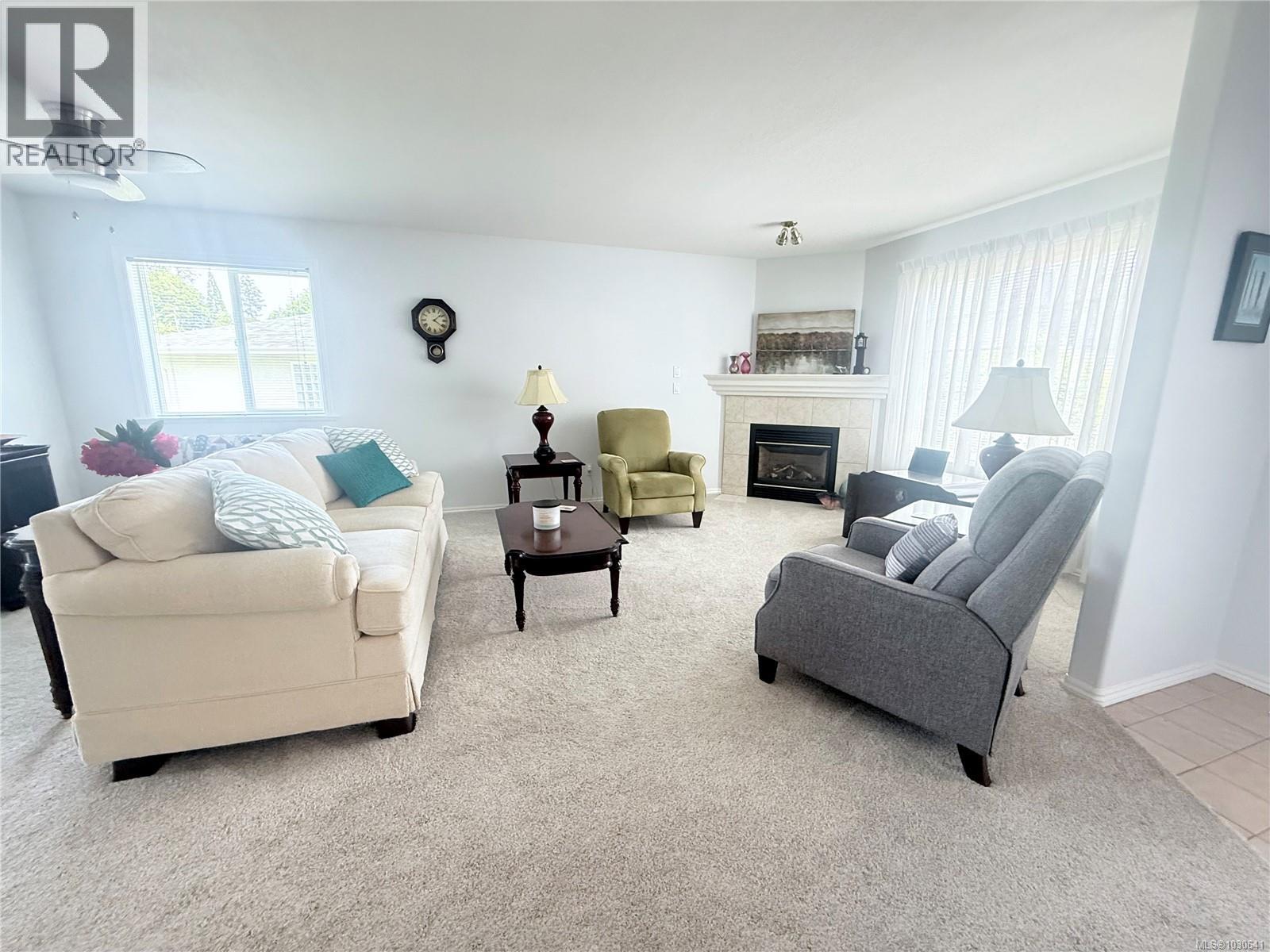 #4 6111 SAYWARD RD - 10