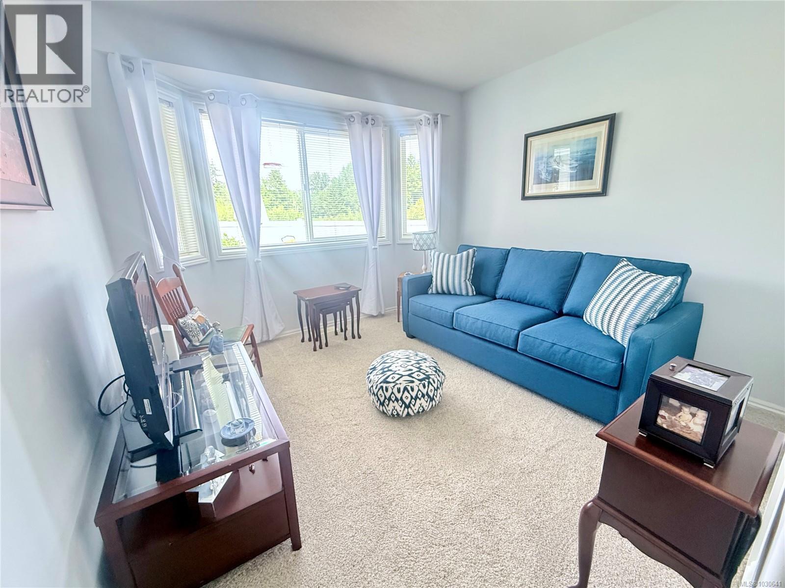 #4 6111 SAYWARD RD - 11