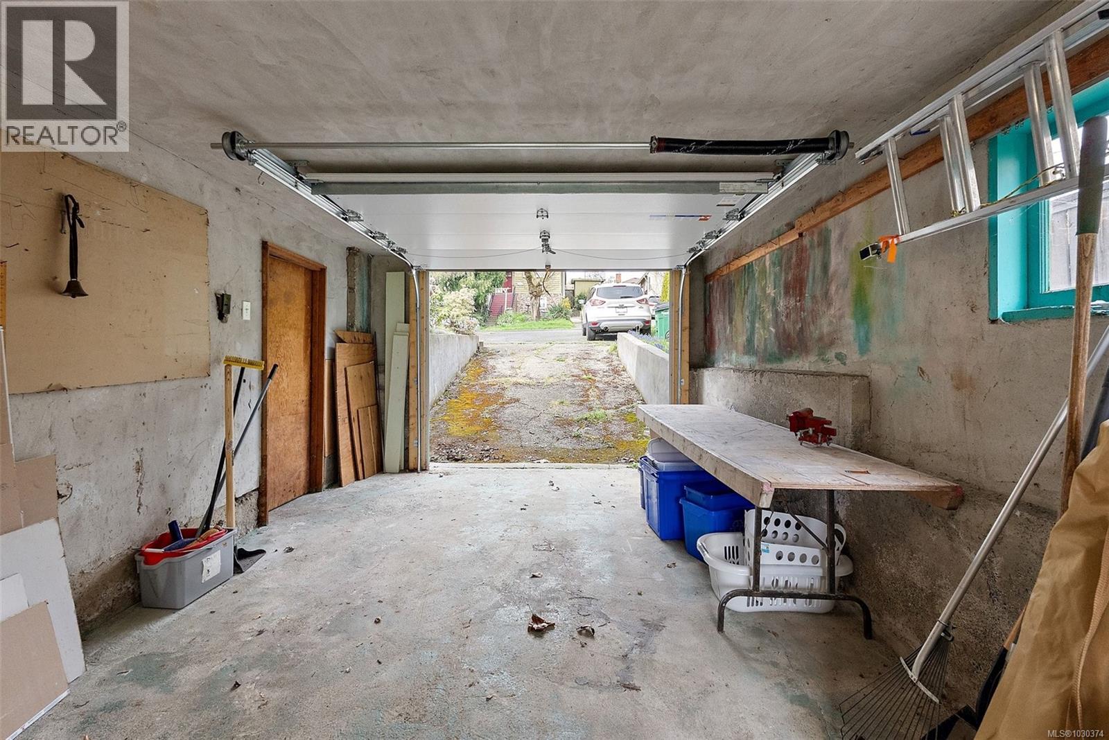 2935 WASCANA ST - 26