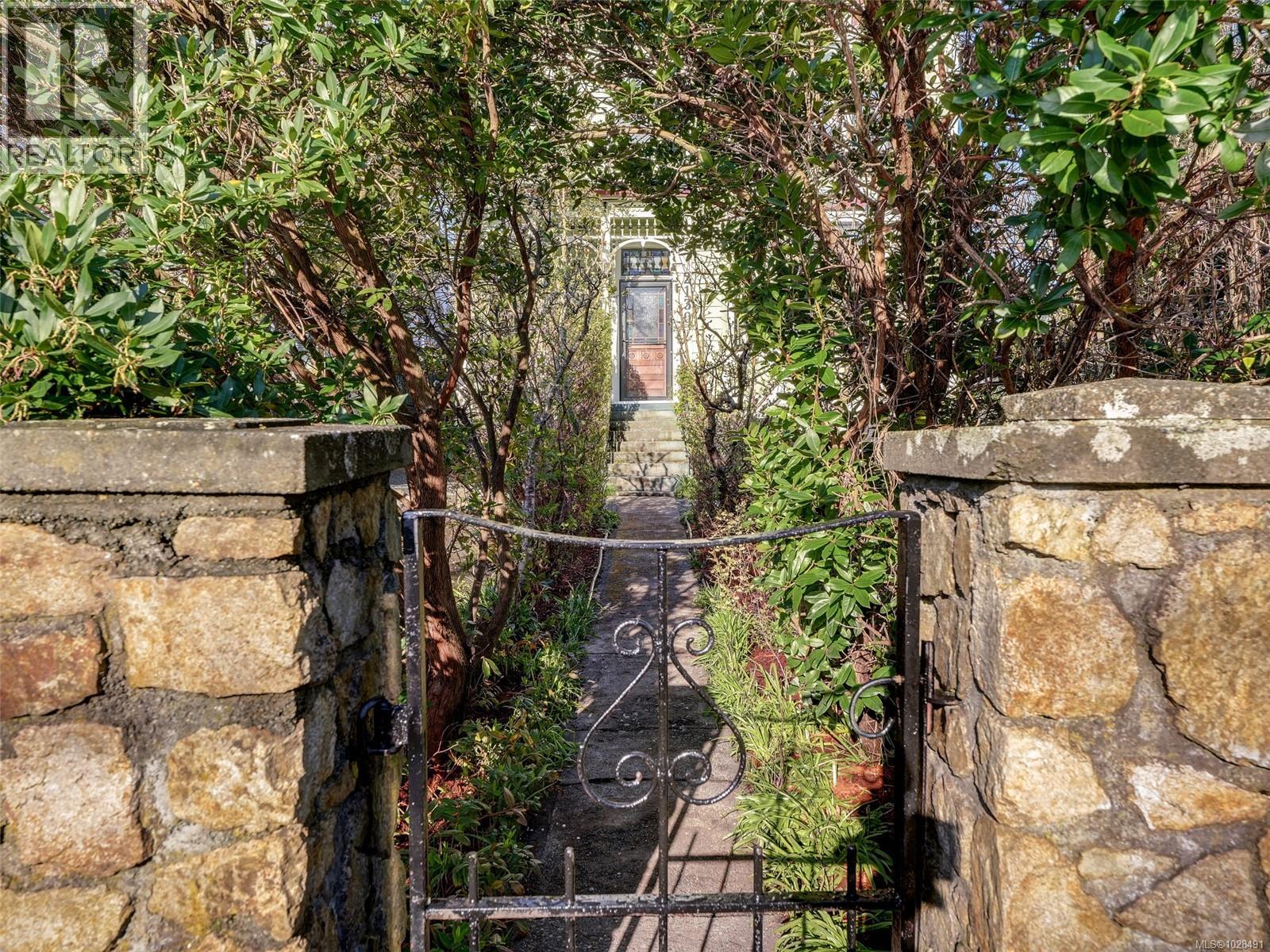  2130 Ridge Road, Victoria