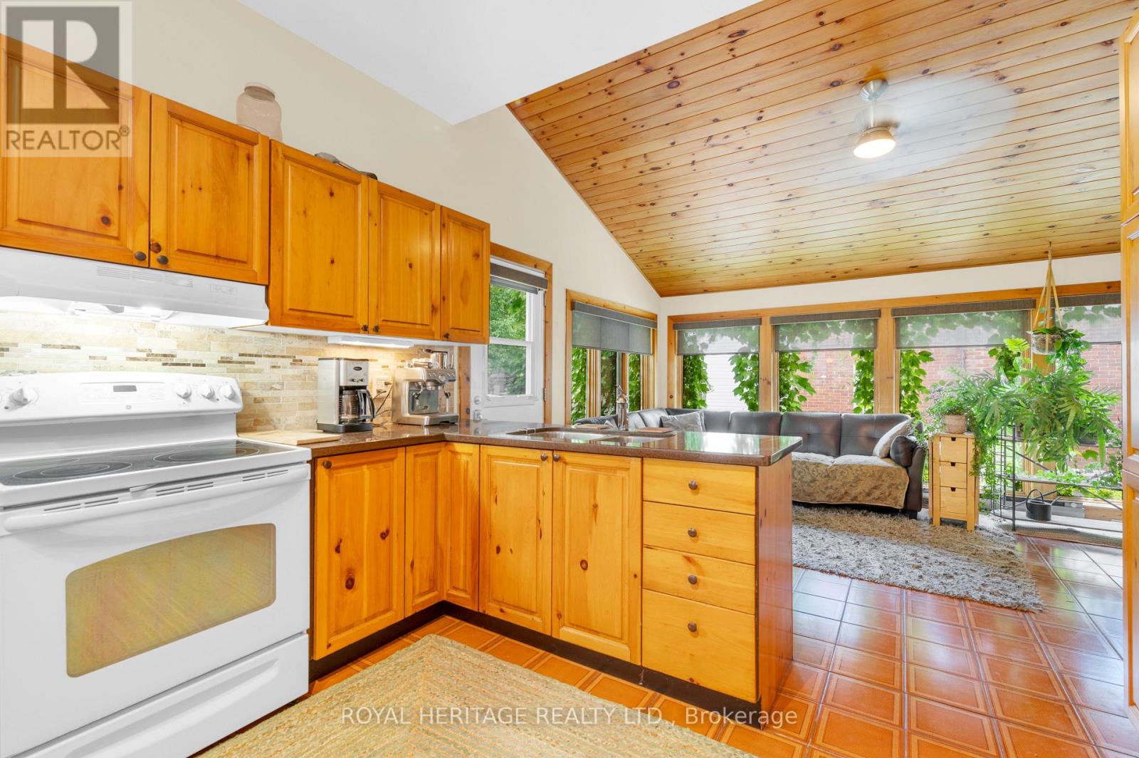 141 FOSTER AVENUE - 16