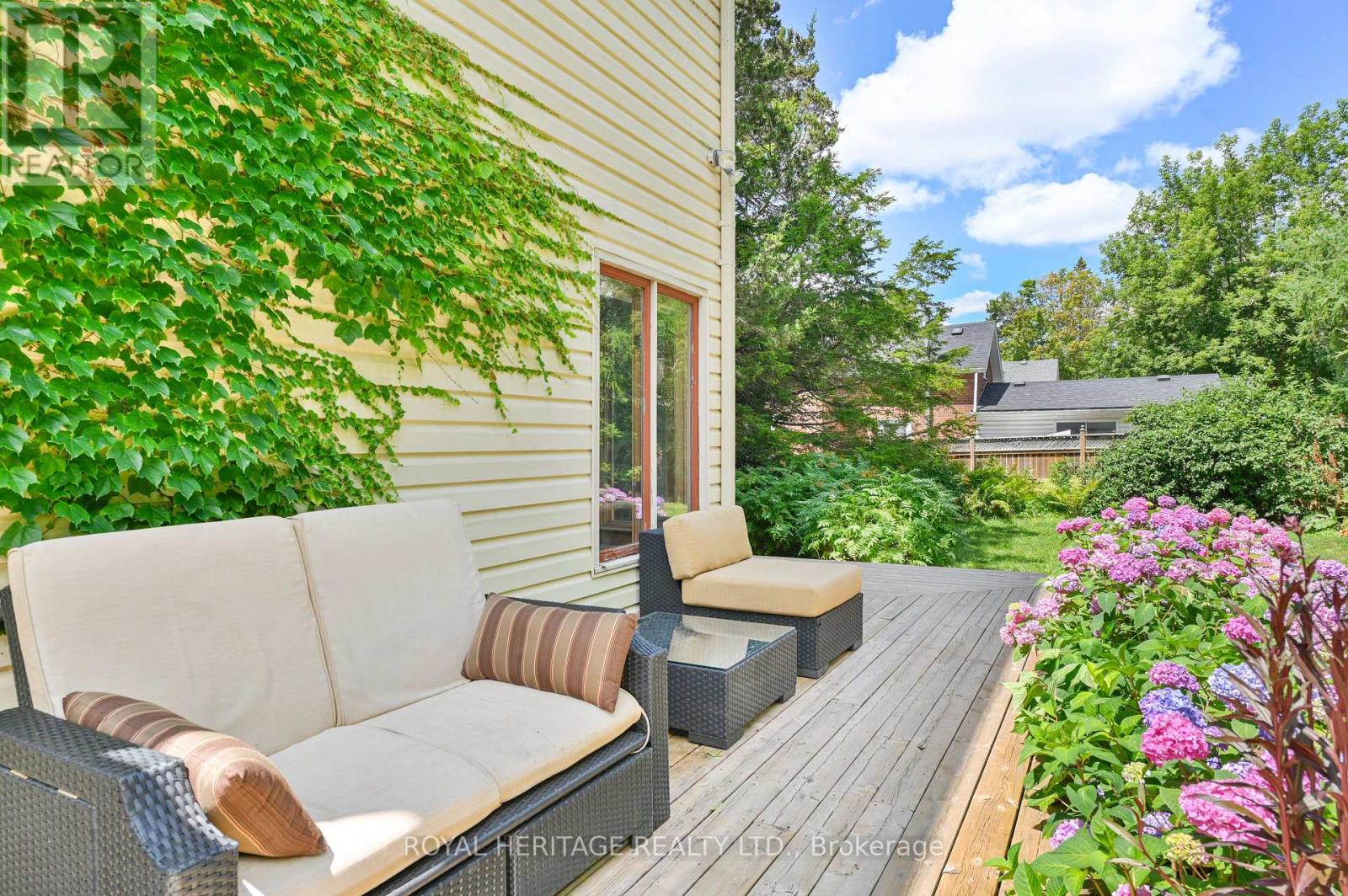 141 FOSTER AVENUE - 29