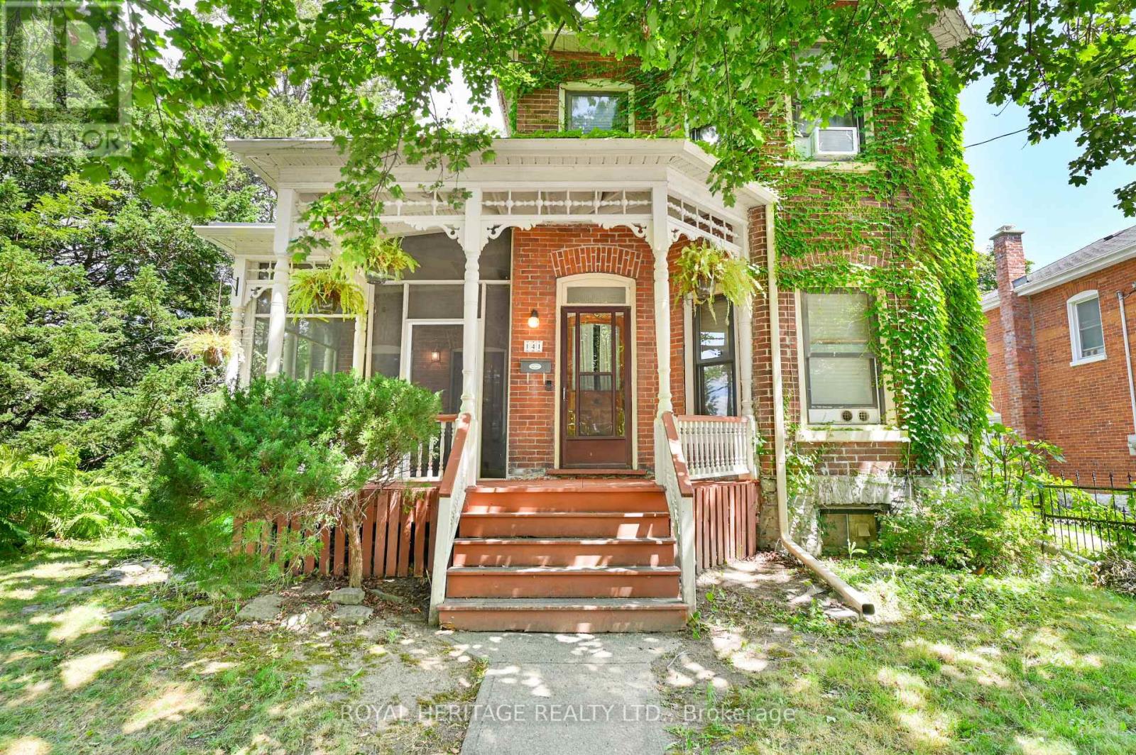 141 FOSTER AVENUE - 4