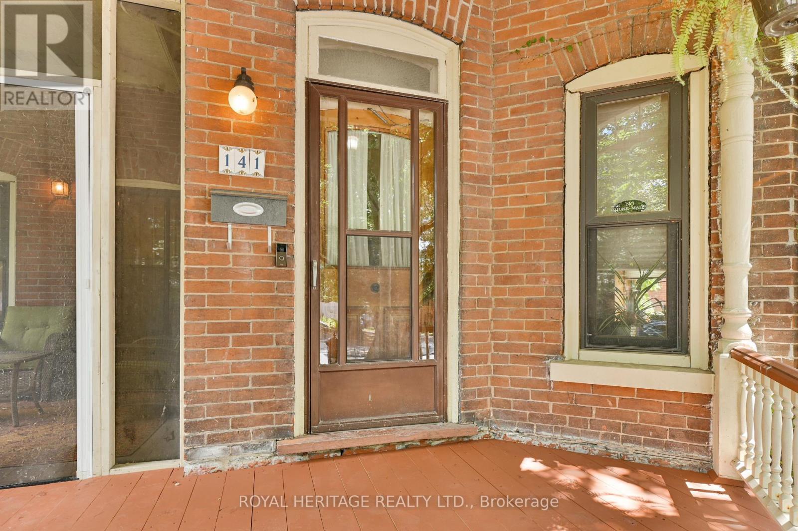141 FOSTER AVENUE - 5