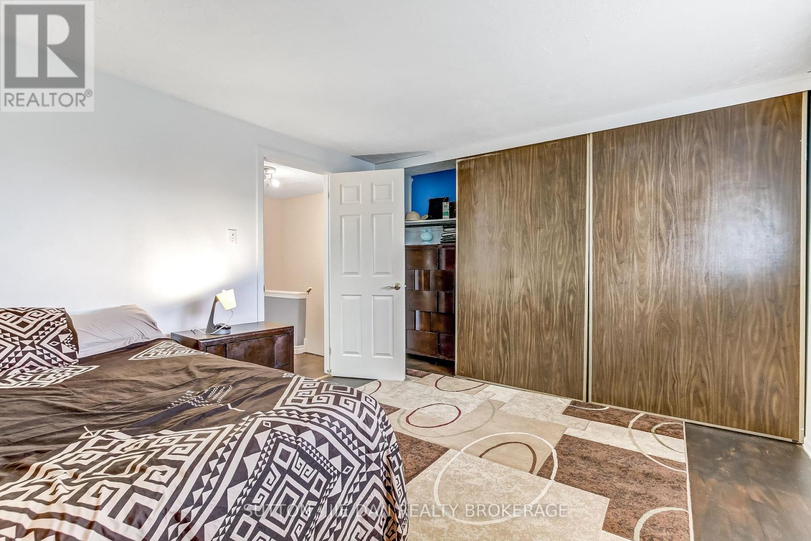 #30 775 OSGOODE DRIVE - 14