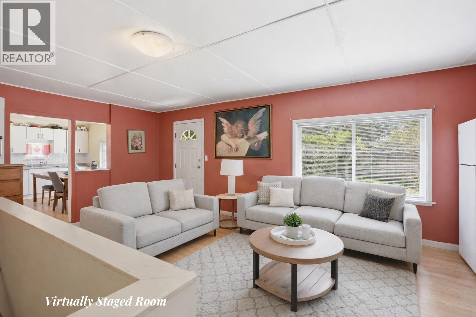 5689 PORPOISE BAY ROAD, Sechelt