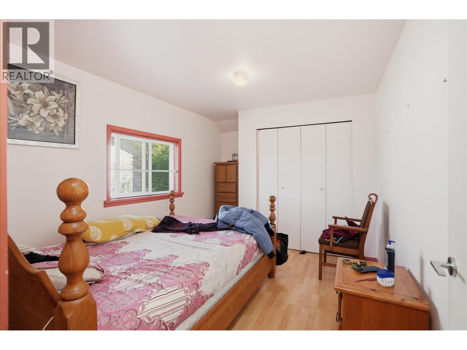 5689 PORPOISE BAY ROAD, Sechelt