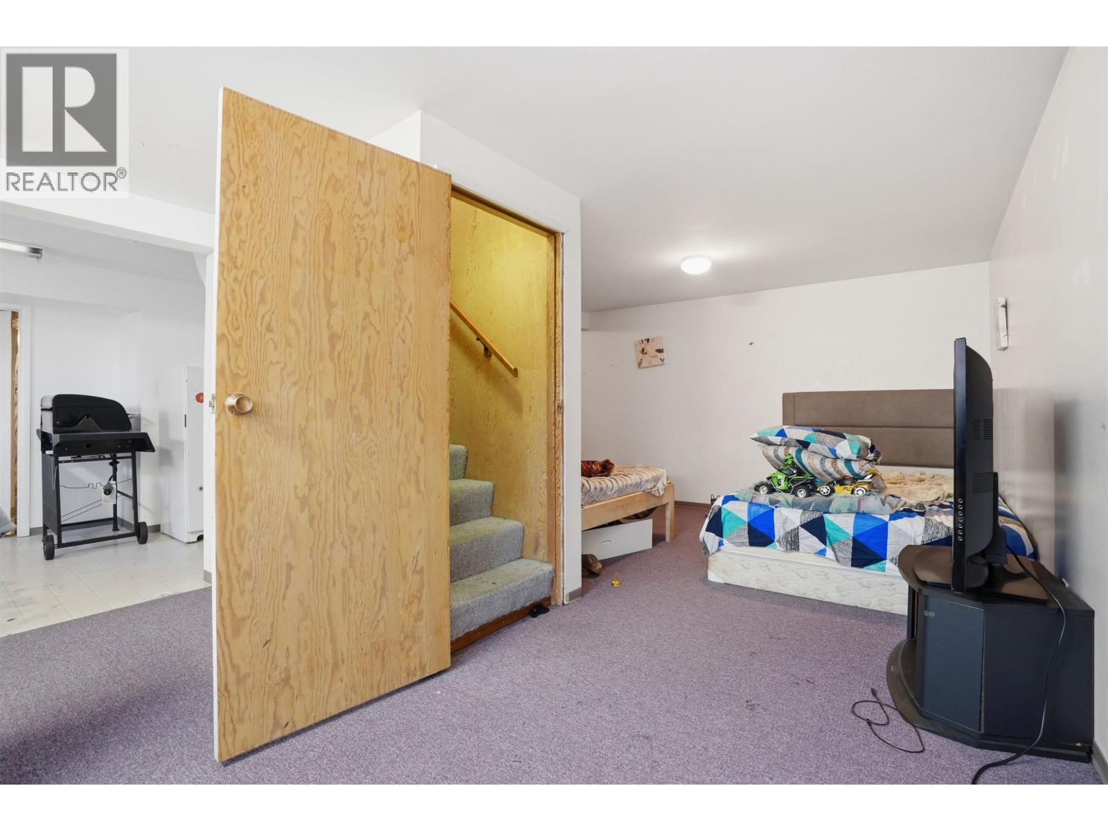 5689 PORPOISE BAY ROAD, Sechelt