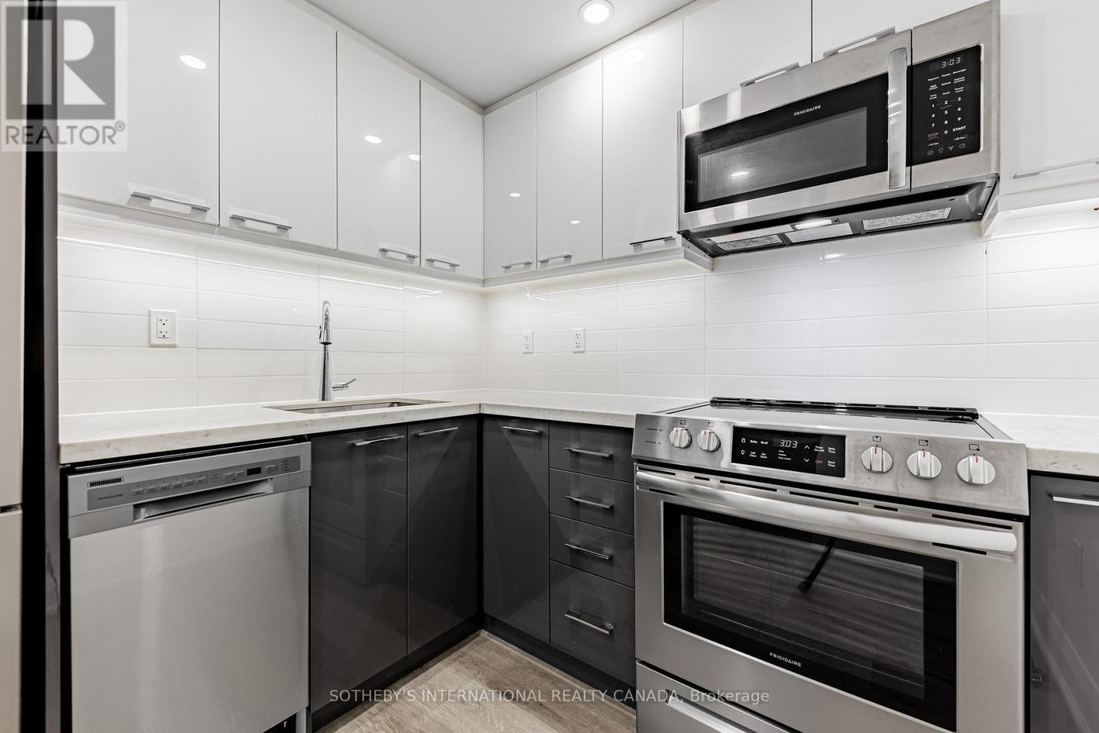 1002 - 191 SHERBOURNE STREET