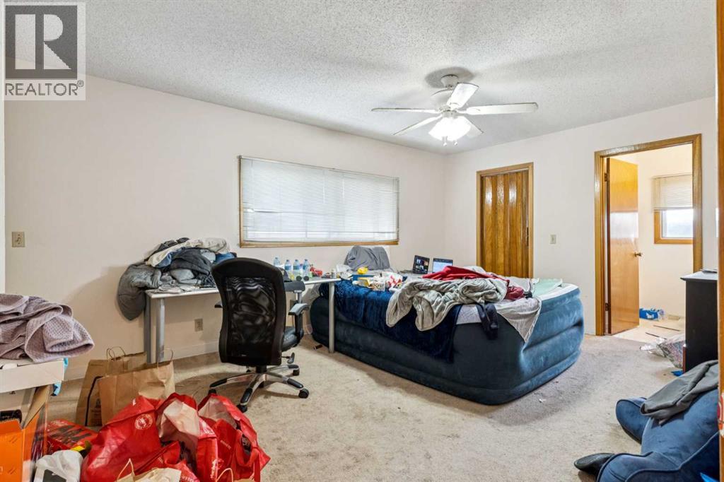 Single Family House for Sale in   Avenue NE Tuxedo Park Calgary 