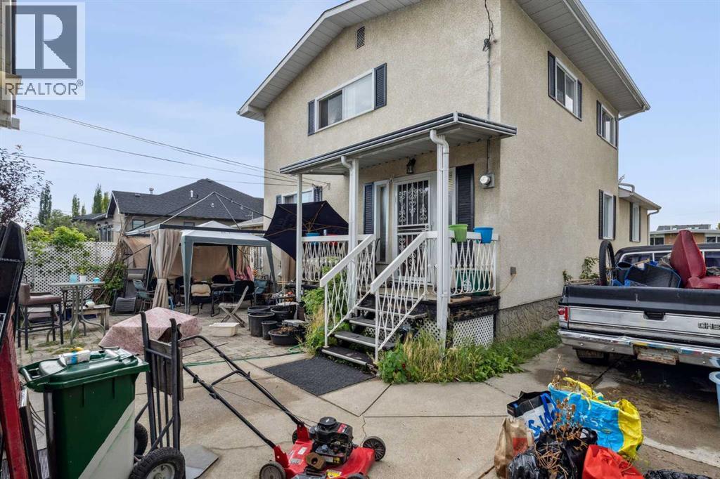 Single Family House for Sale in   Avenue NE Tuxedo Park Calgary 