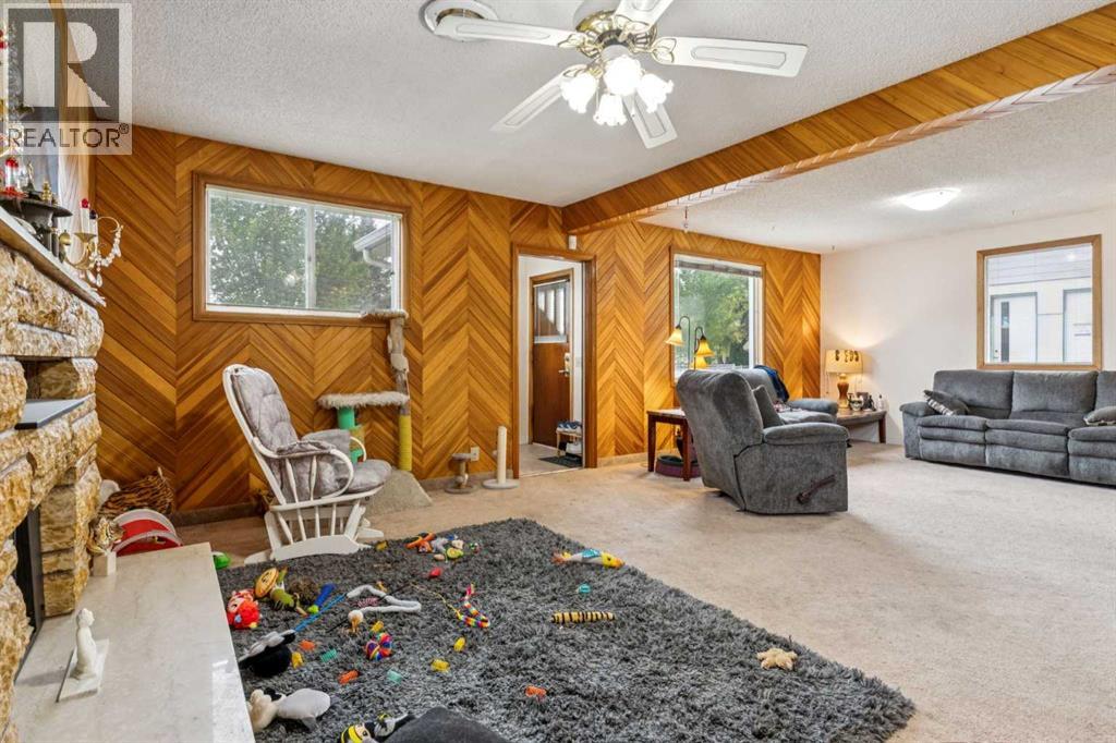 Single Family House for Sale in   Avenue NE Tuxedo Park Calgary 