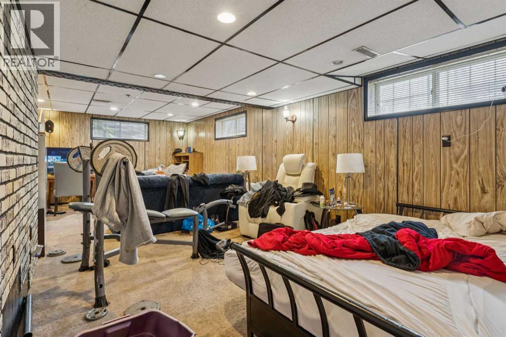 Single Family House for Sale in   Avenue NE Tuxedo Park Calgary 