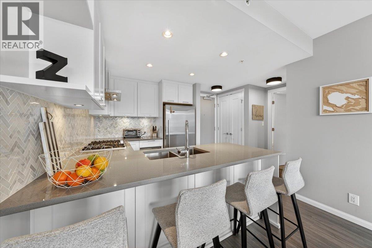 1003 520 COMO LAKE AVENUE, Coquitlam