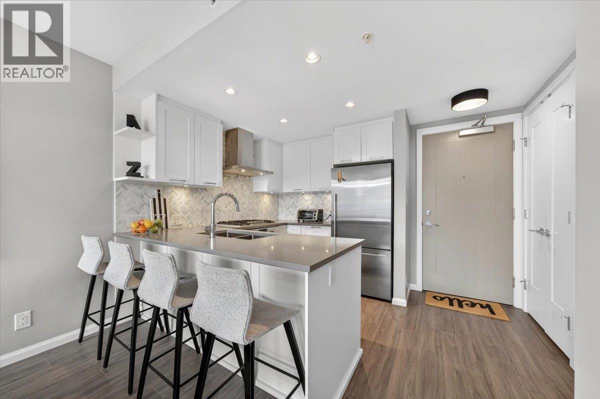 1003 520 COMO LAKE AVENUE, Coquitlam