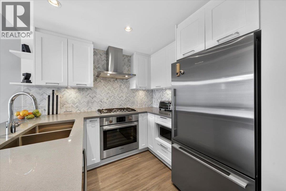 1003 520 COMO LAKE AVENUE, Coquitlam