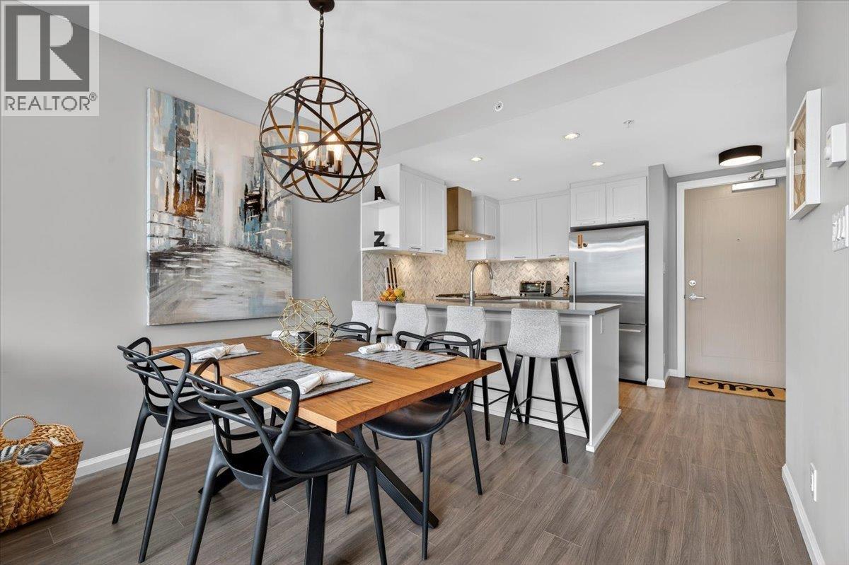 1003 520 COMO LAKE AVENUE, Coquitlam