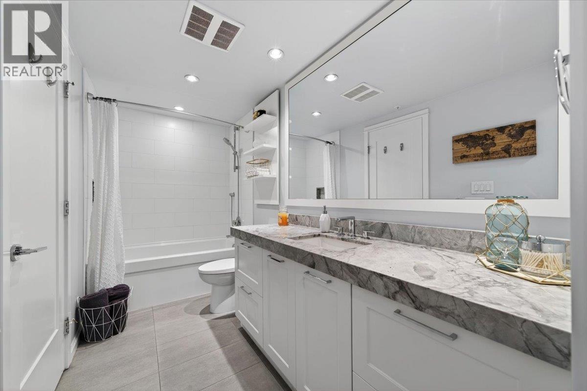 1003 520 COMO LAKE AVENUE, Coquitlam