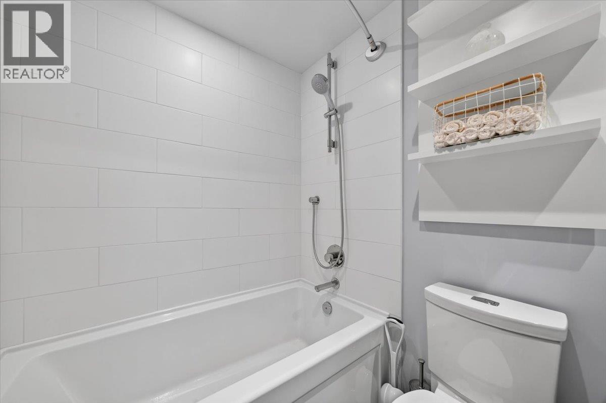 1003 520 COMO LAKE AVENUE, Coquitlam