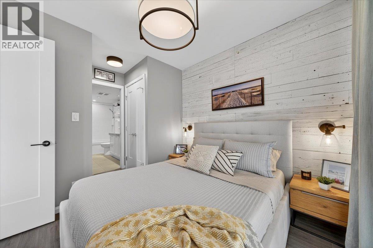 1003 520 COMO LAKE AVENUE, Coquitlam