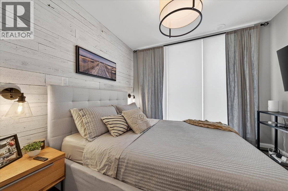 1003 520 COMO LAKE AVENUE, Coquitlam