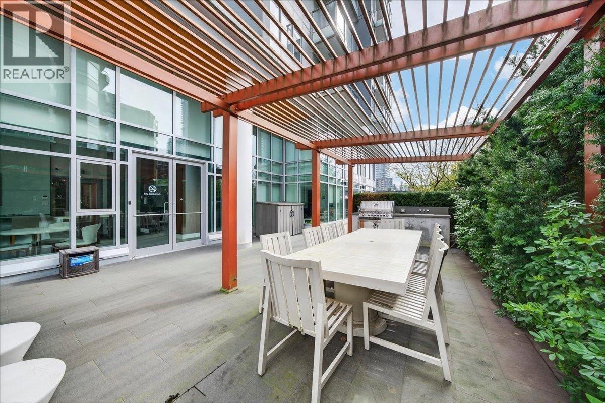 1003 520 COMO LAKE AVENUE, Coquitlam