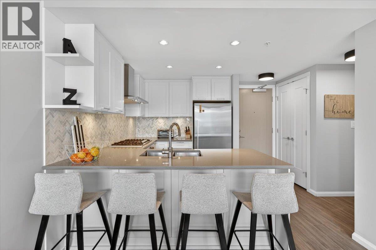 1003 520 COMO LAKE AVENUE, Coquitlam