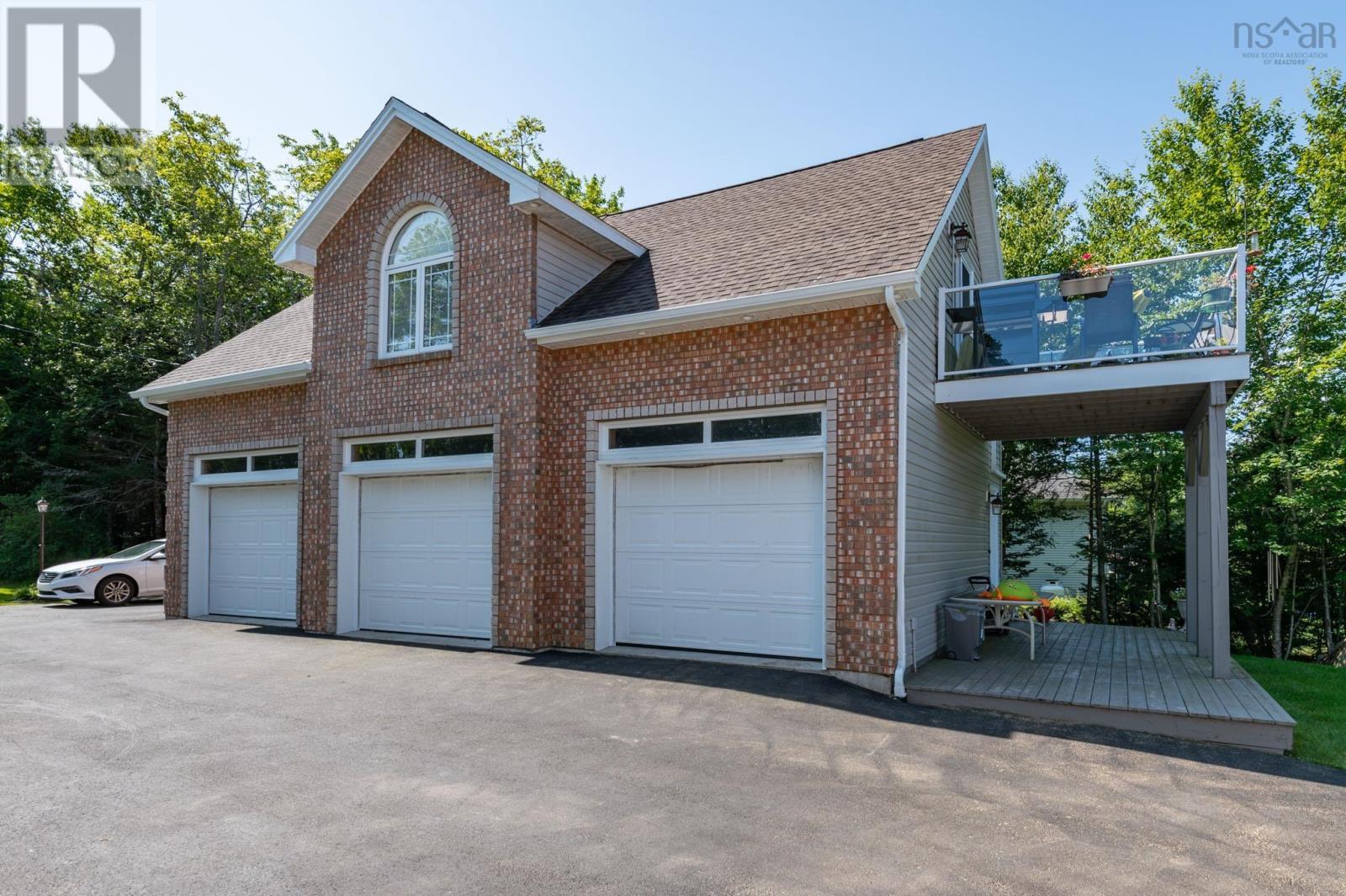 Property 31 of 50 of 47 Long Lake Drive