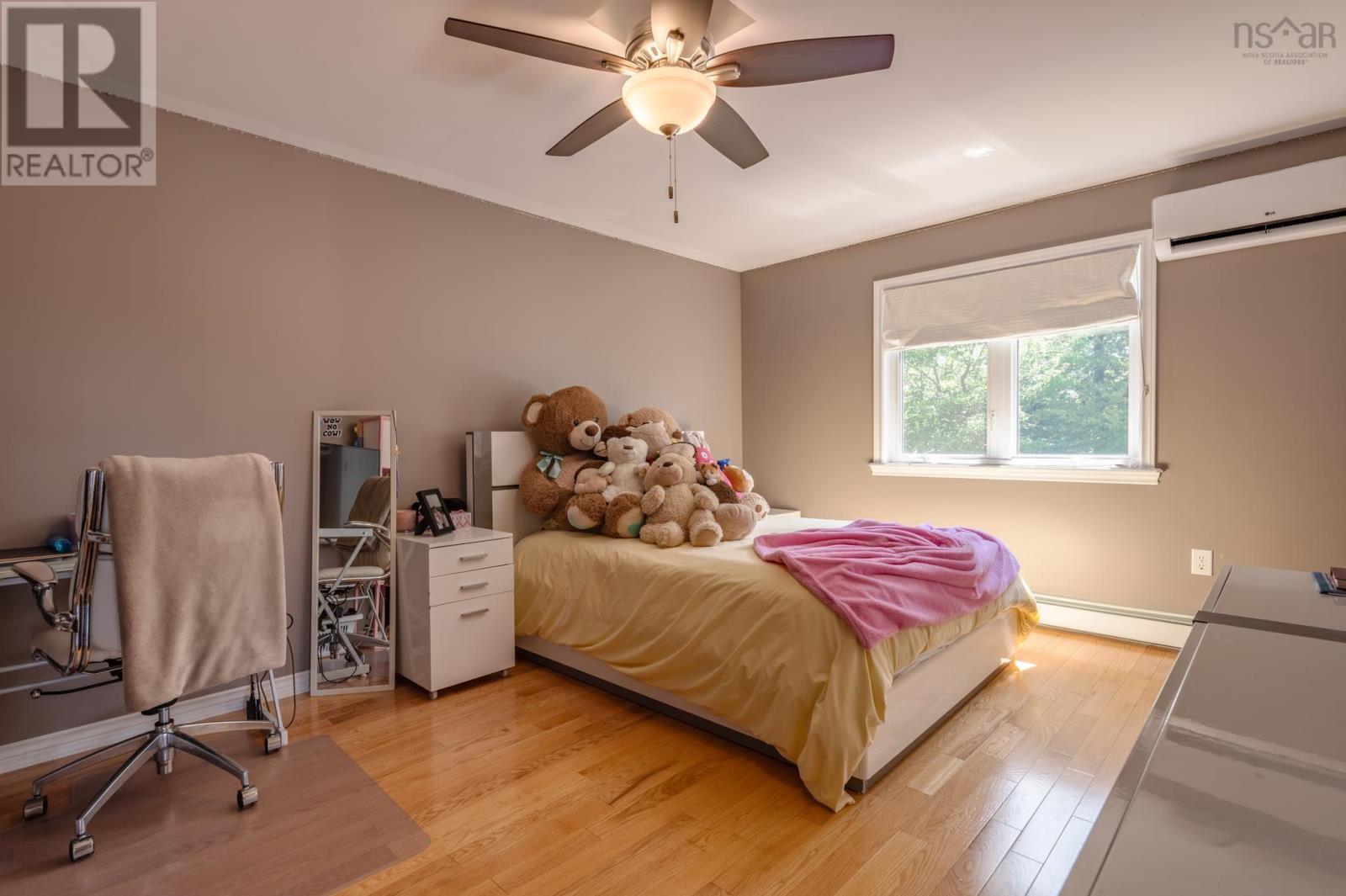 Property 40 of 50 of 47 Long Lake Drive