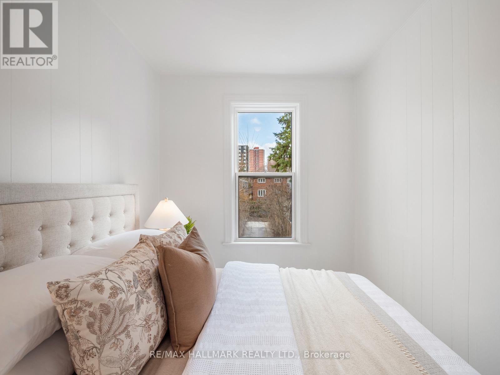 3 WOODVILLE AVENUE - 32