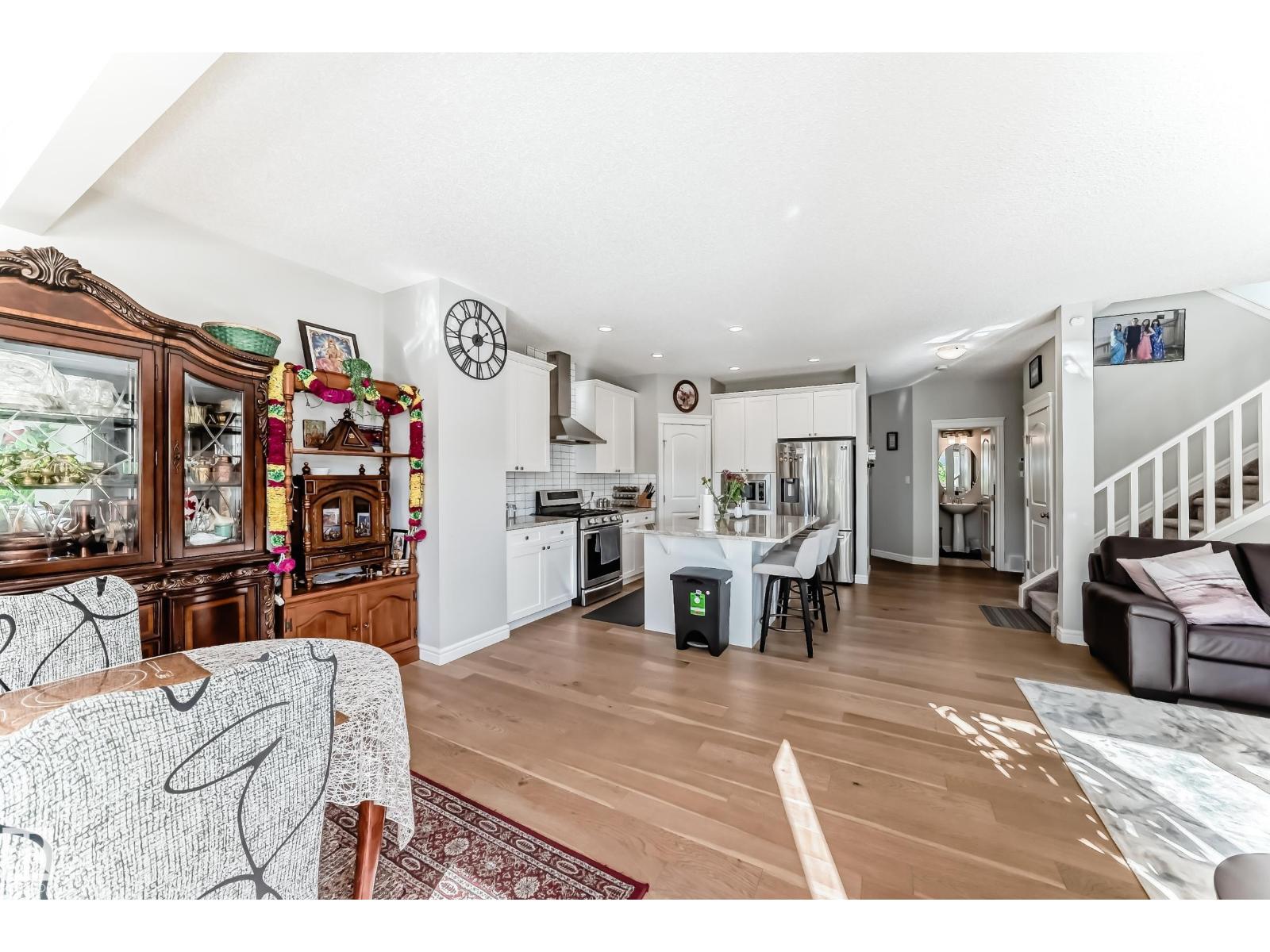 22407 99 AV NW, Edmonton