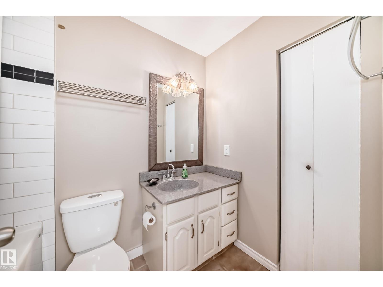 16232 100 ST NW - 18
