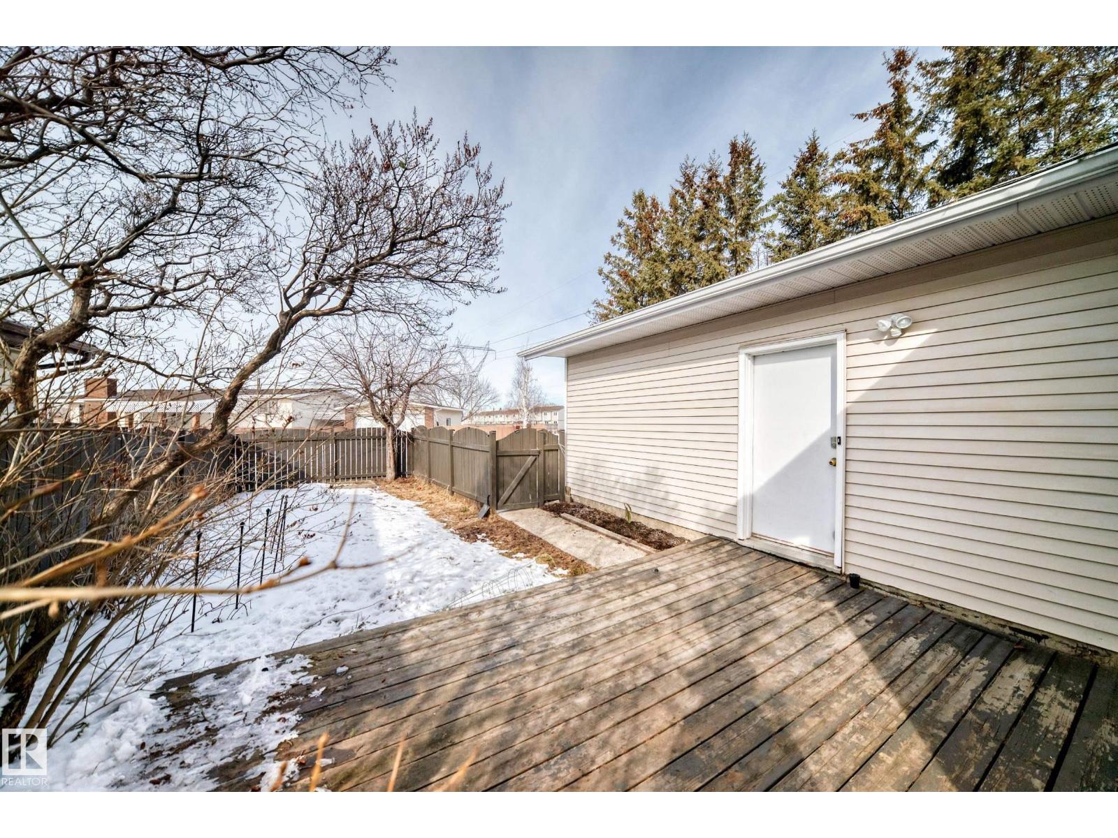 16232 100 ST NW - 35