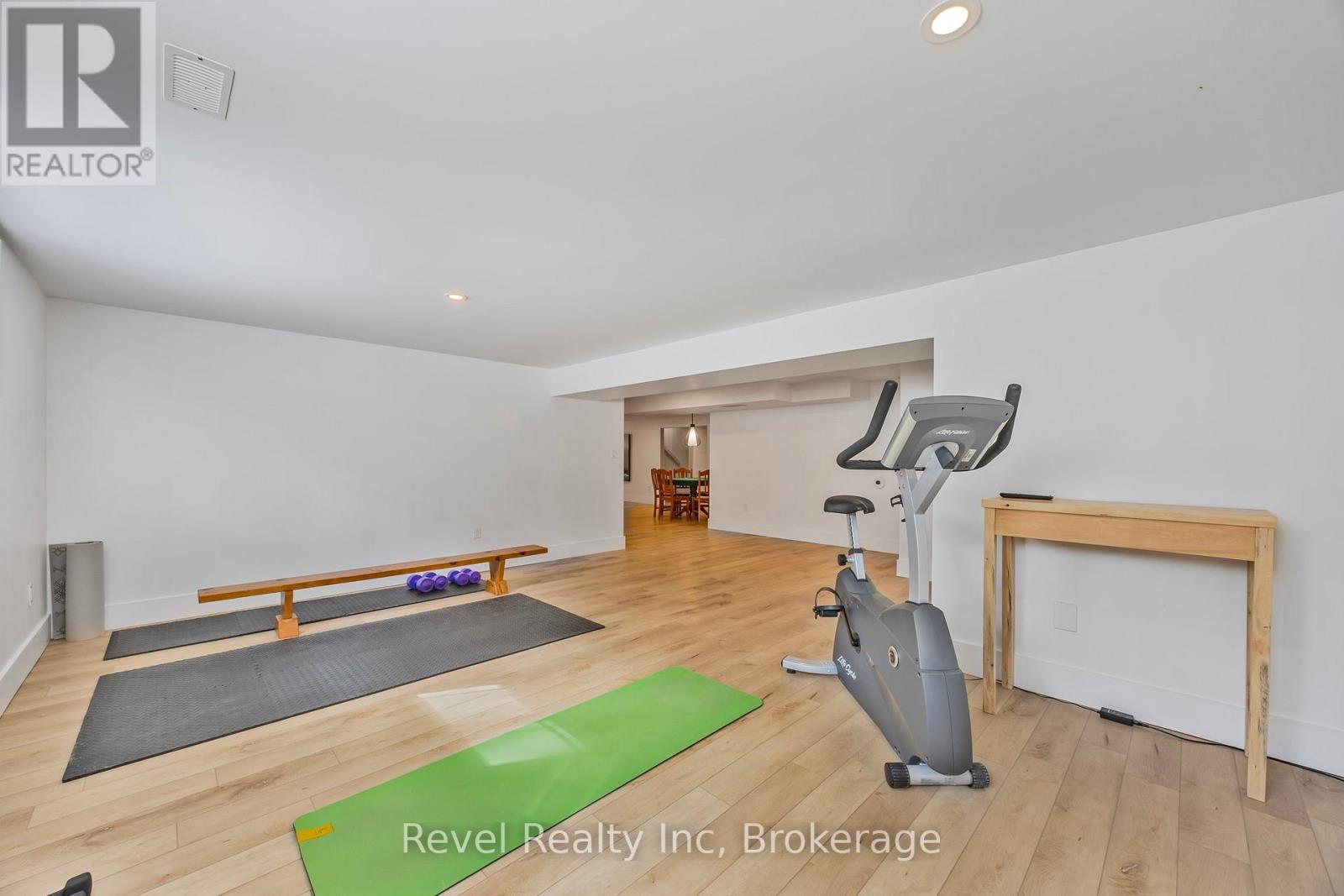 15 STONEY ROAD - 30