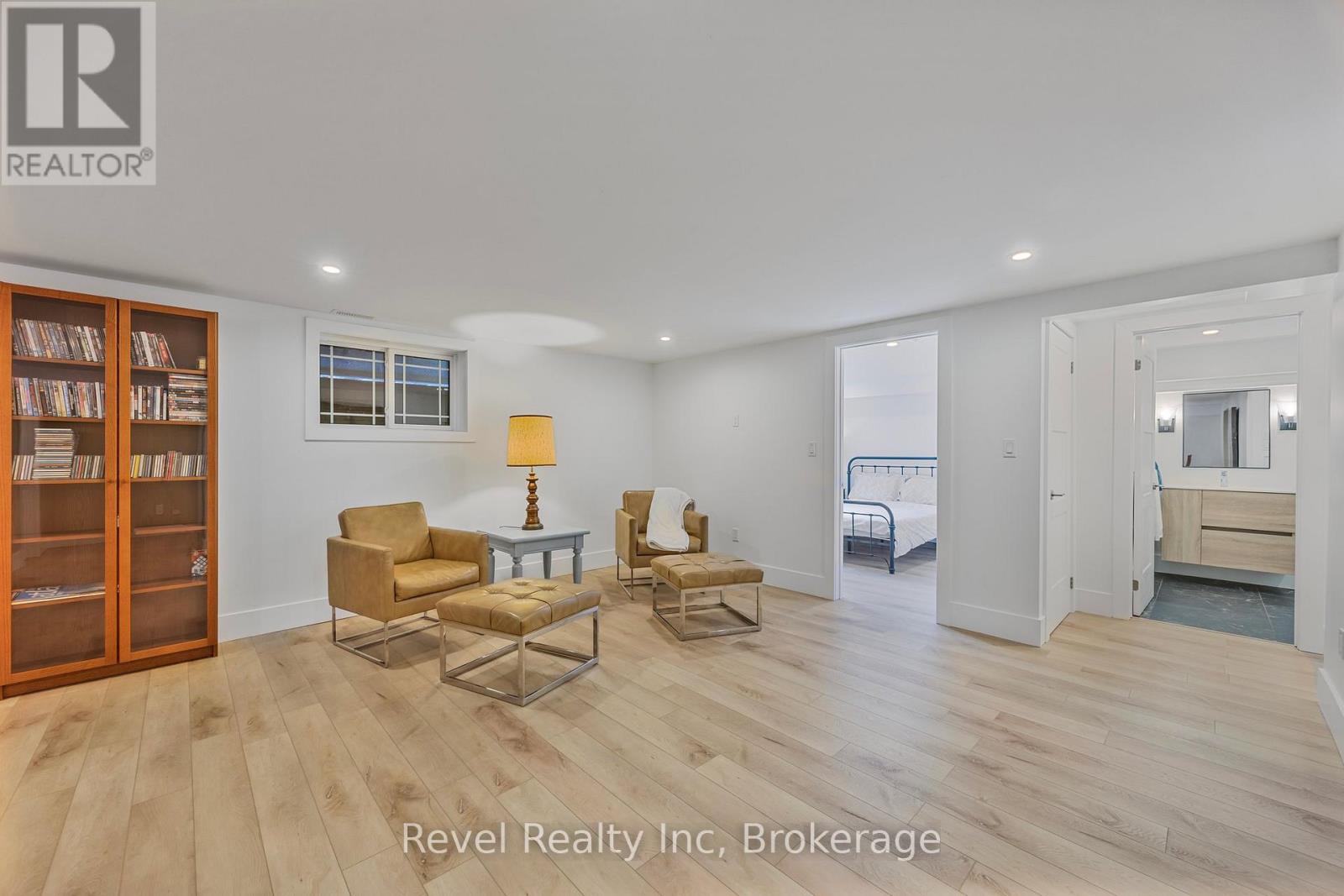15 STONEY ROAD - 27