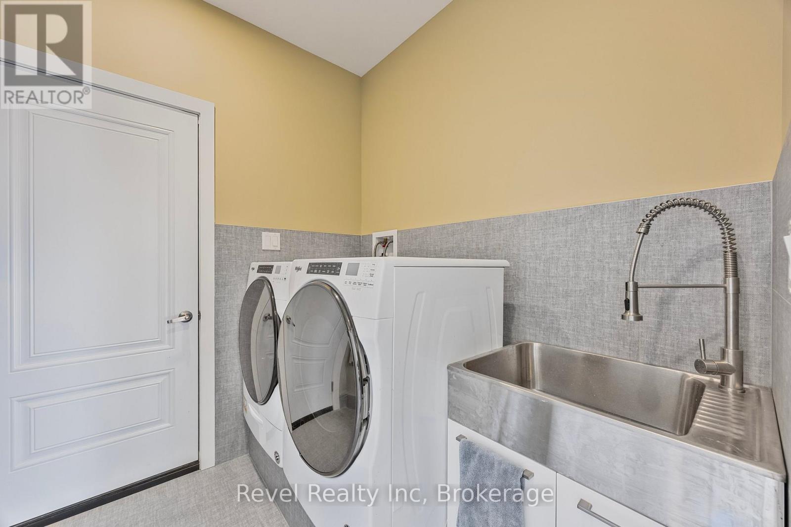 15 STONEY ROAD - 26