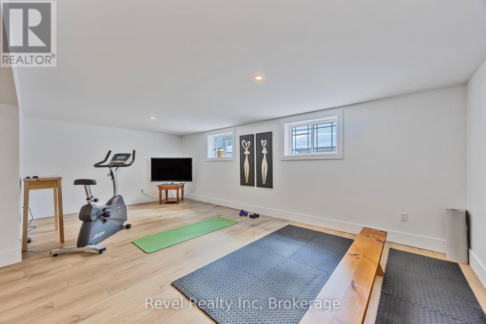 15 STONEY ROAD - 29