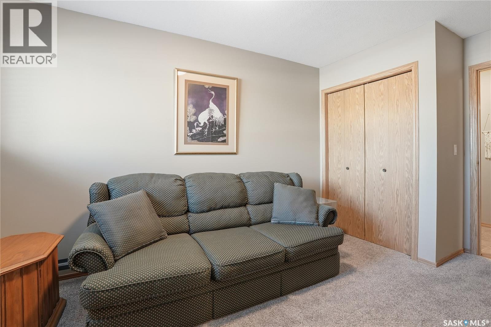 #111 103 KEEVIL CRESCENT - 22