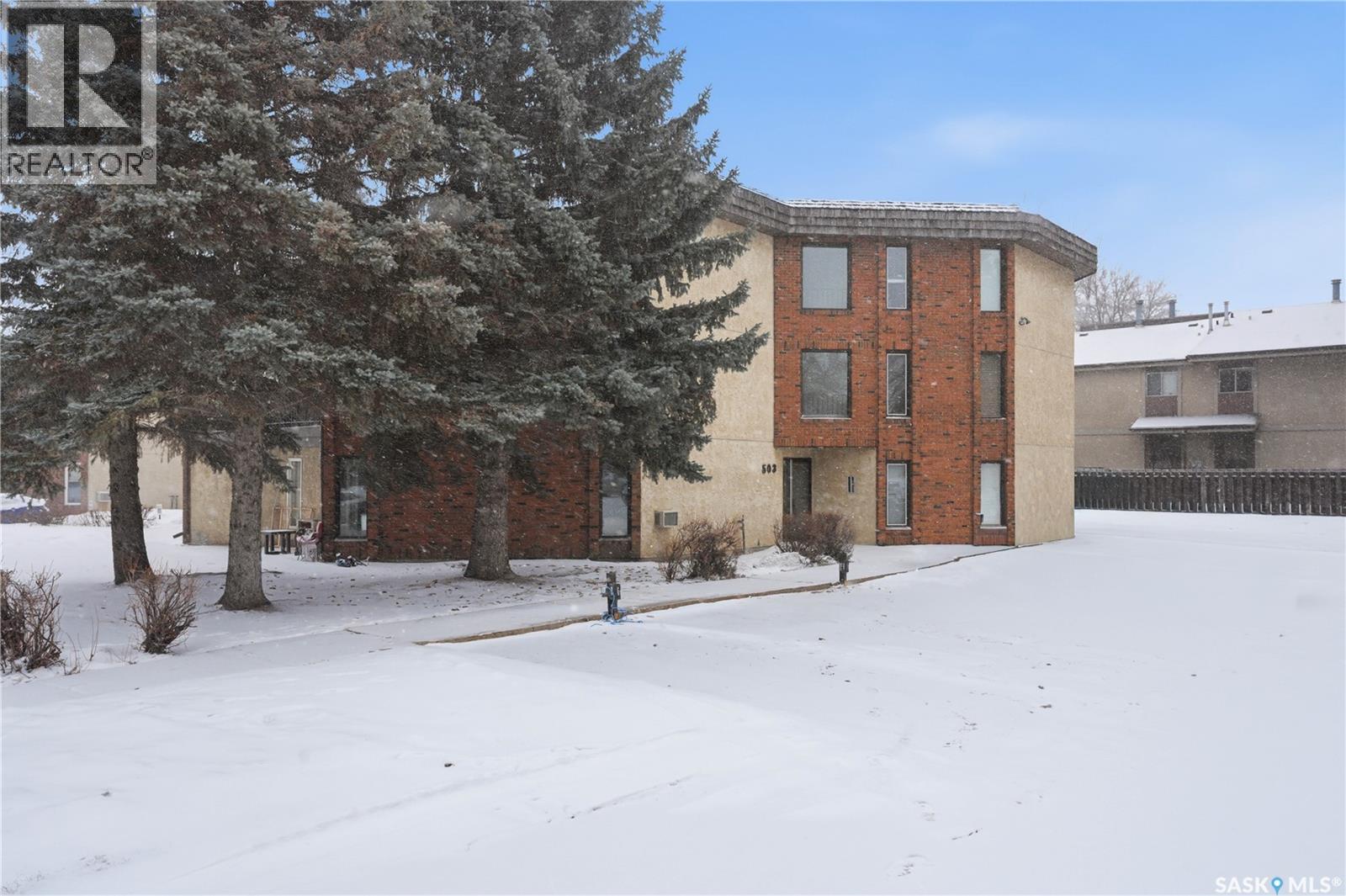 #102 503 TAIT CRESCENT - Image 2