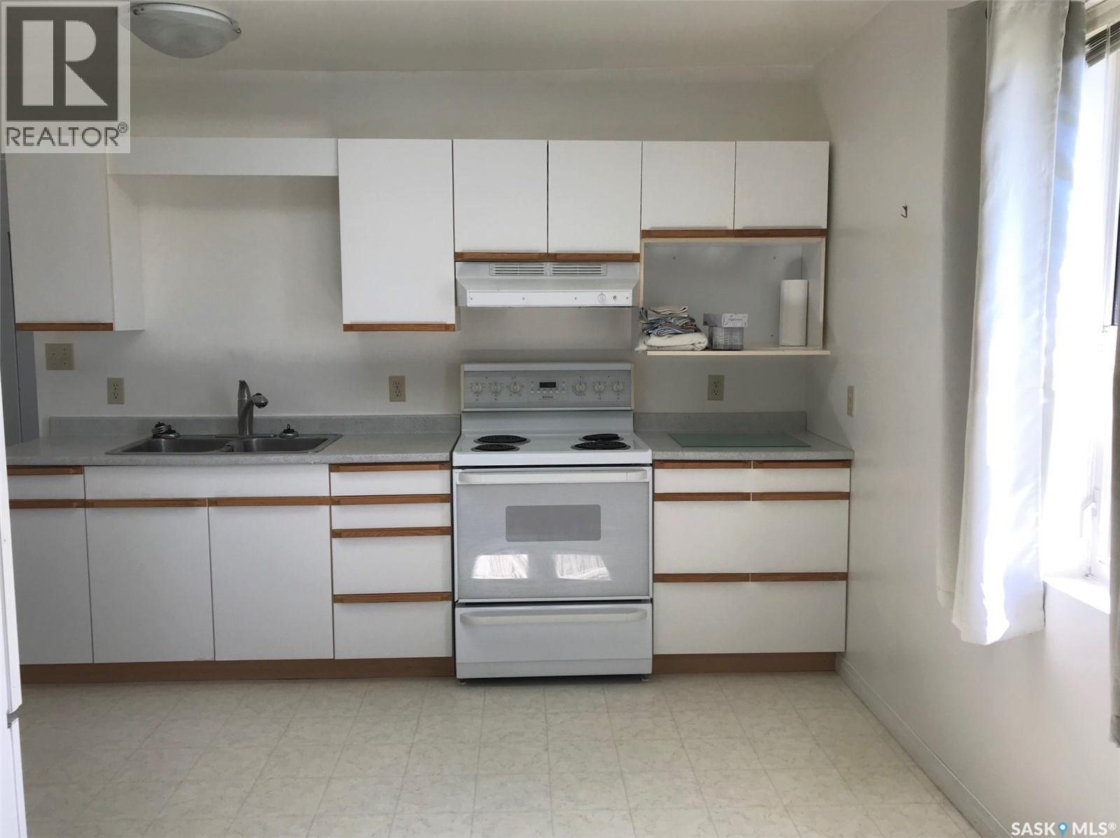 332 RUTTLE AVENUE - 4