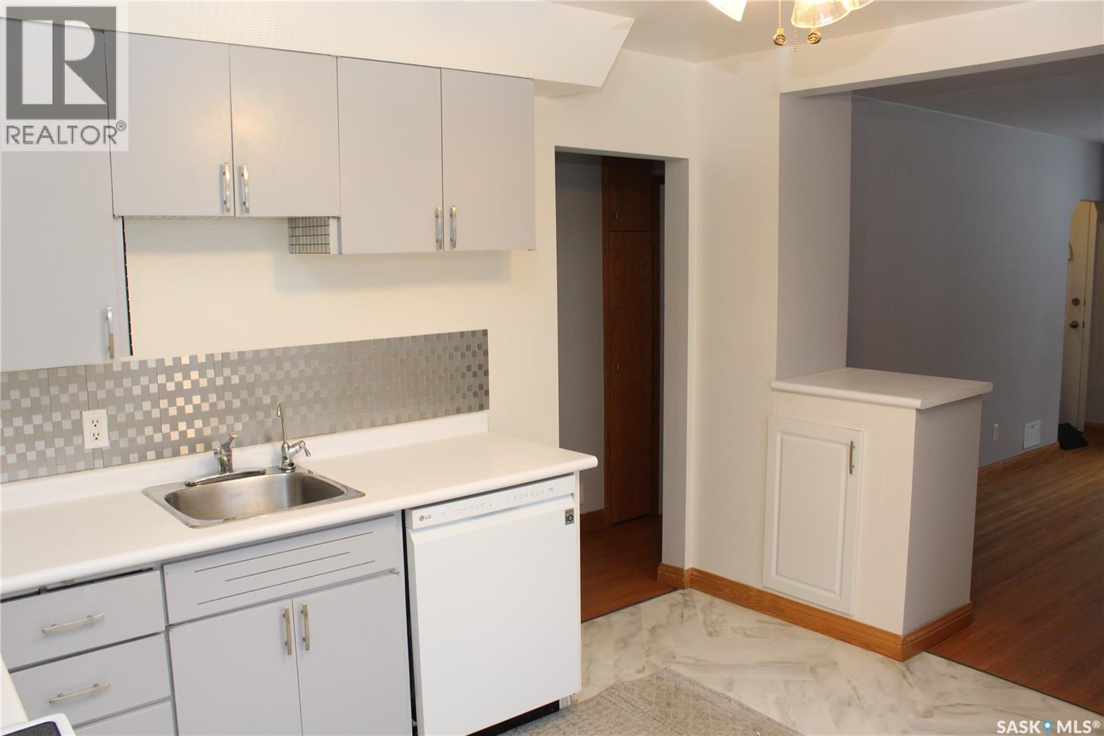 2754 MCARA STREET - 6