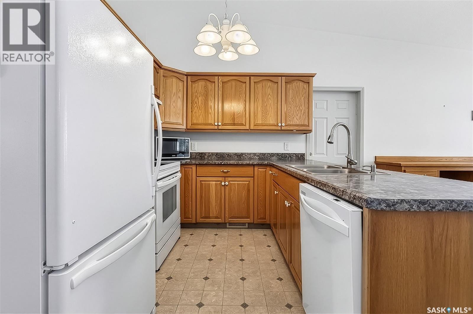 #3 212 MULBERRY LANE - 17